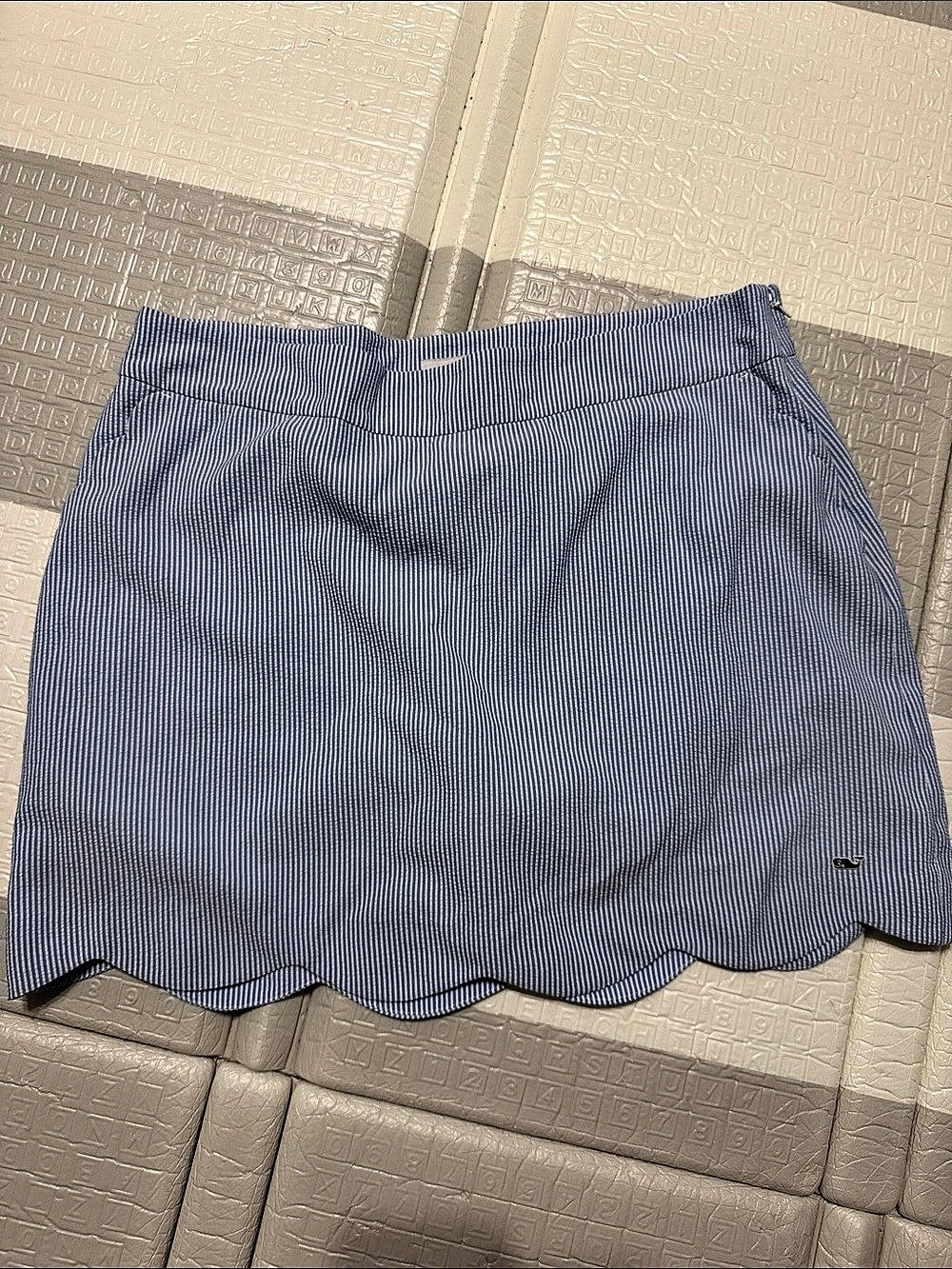 vineyard vines Seersucker Scallop Skort Blue & White Size 16